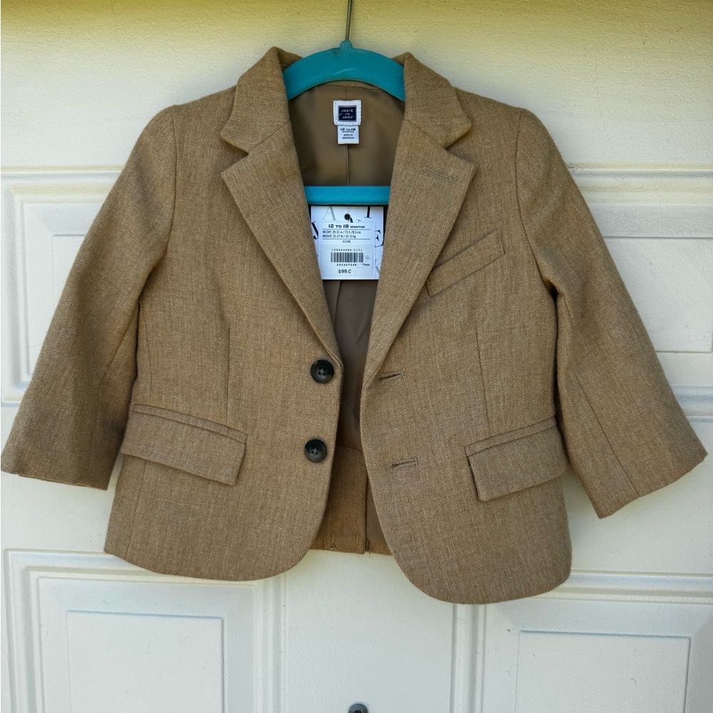 Janie and Jack suit size 12-24 months